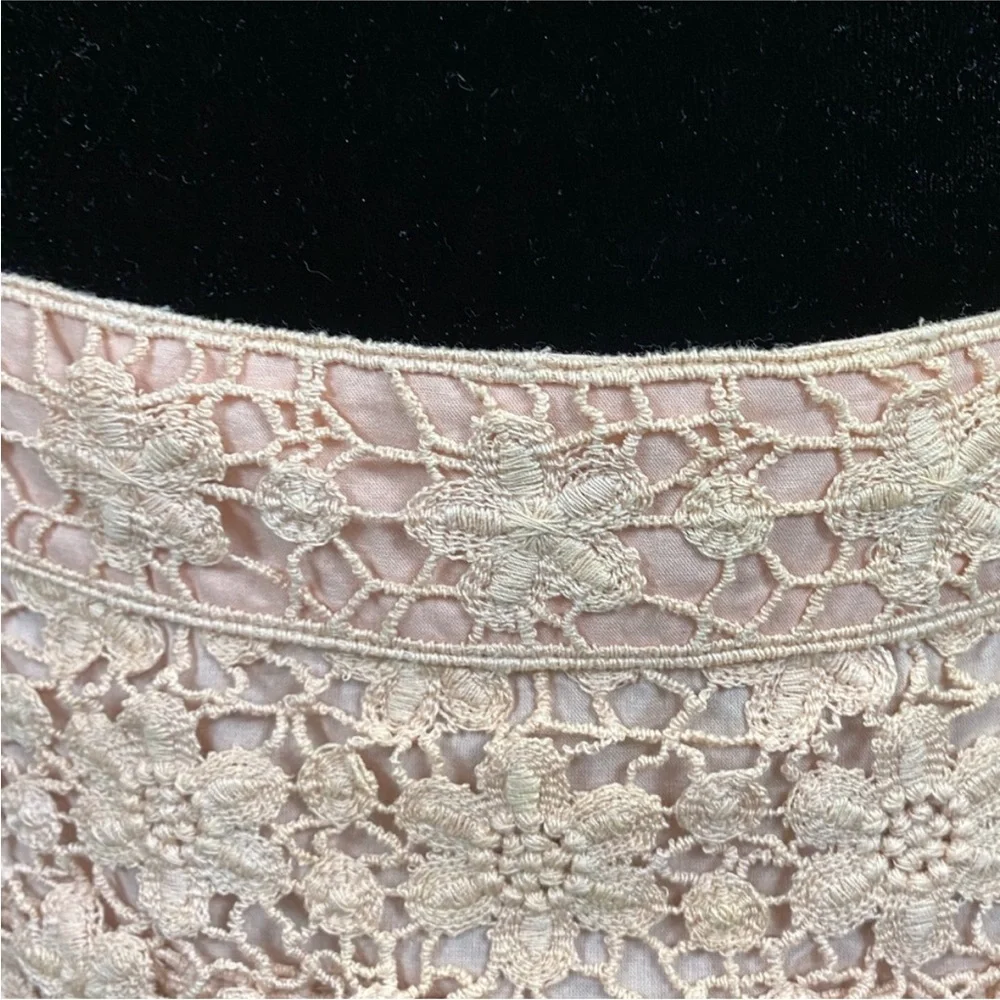 American‎ Eagle Blush Pink Lace Mini Skirt